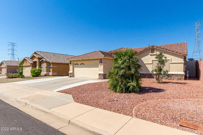 Building Photo - 7622 E Dover St