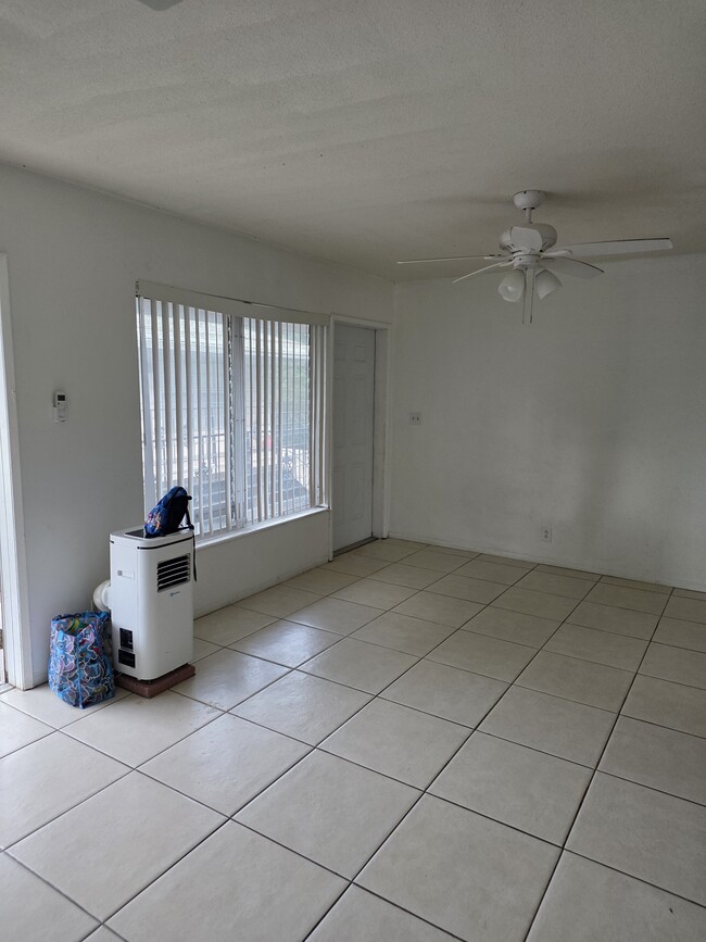 Foto del edificio - 3870 NE 22nd Way