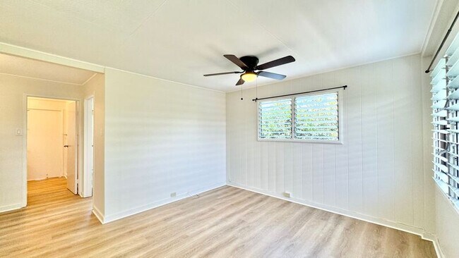 Foto del edificio - 739 Lukepane Ave