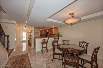 Building Photo - 800 River Point Dr Building Photo - 800 River Point Dr