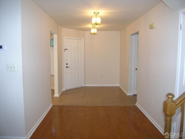 Foto del edificio - 14 Trumbull Ct