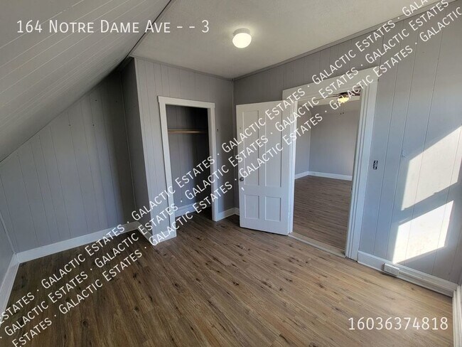 Building Photo - West side 3 bed 1 bath recently renovated ...