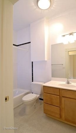 Building Photo - 4410 Chouteau Ave