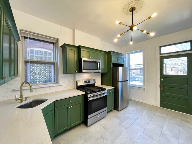 Cocina con balcón con salida al exterior - 3455 Hartford St