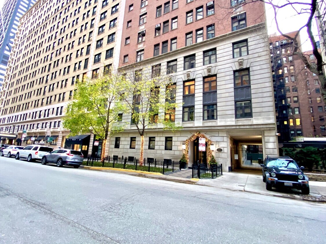 Foto principal - 222 E Chestnut St
