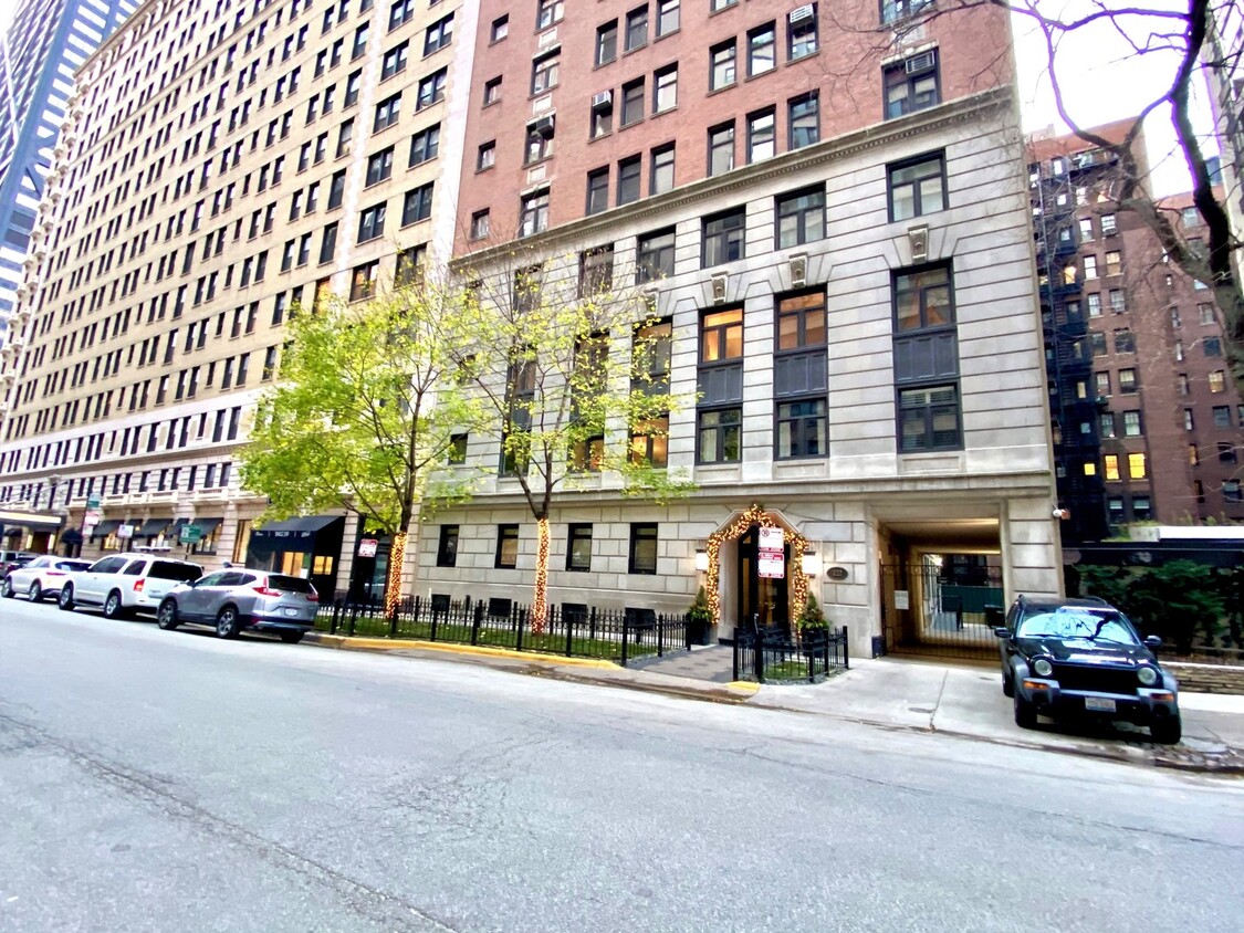 Primary Photo - 222 E Chestnut St