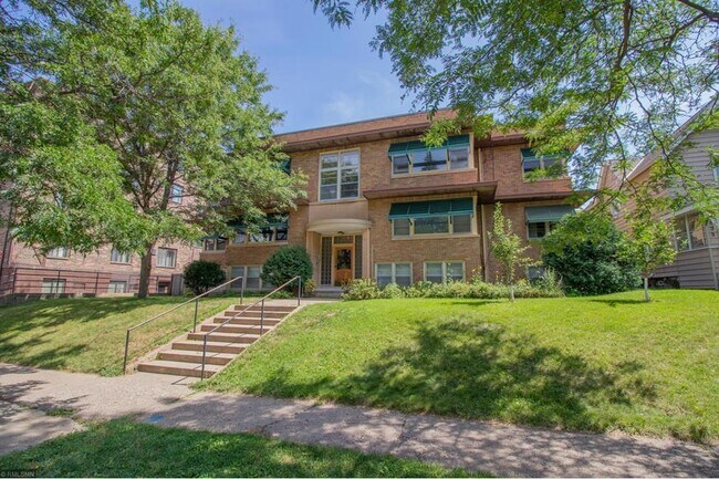 Building Photo - 3527 Dupont Ave S