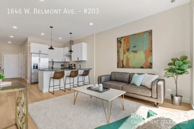 Building Photo - NEWLY CONSTRUCTED! in Lakeview - 2 Bed / 2...
