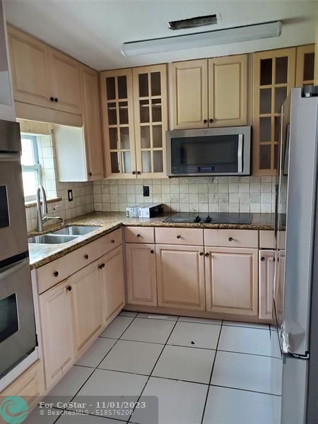 Foto del edificio - 4913 SW 13th St