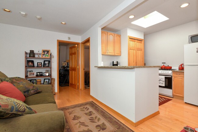 Foto del edificio - 317 Park Ave
