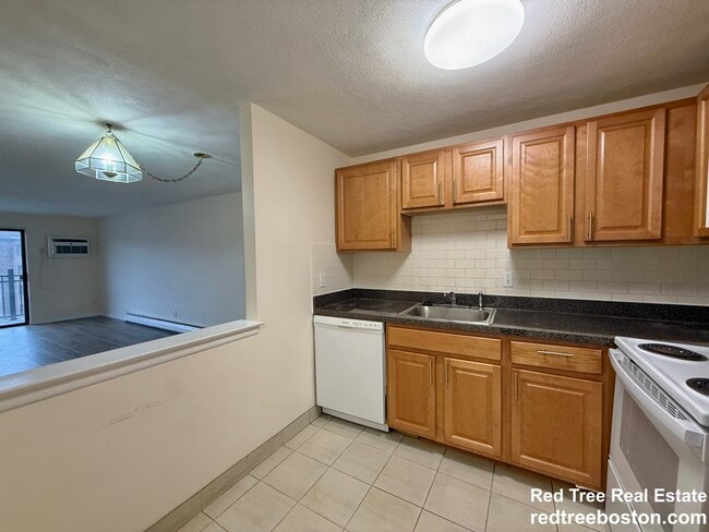 Photo - 245 Main St Apartment