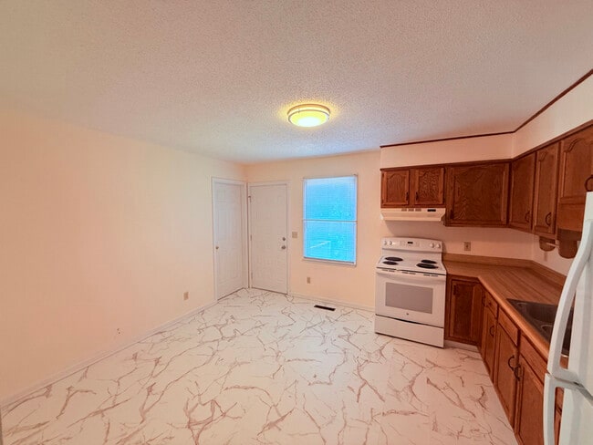 Building Photo - 248 Overlook Dr