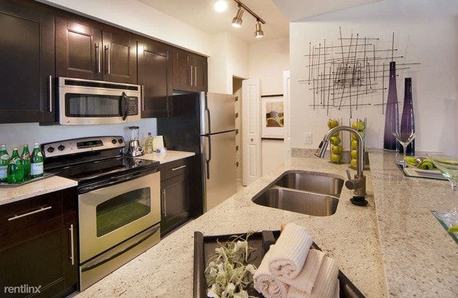 Building Photo - 2 br, 2 bath Apartment - ALTIS