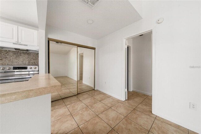Building Photo - 3849 Bay Club Cir