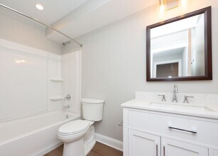Interior Photo - 925 at North