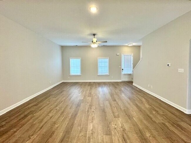 Building Photo - Now Leasing a 4-Bedrom 2.5 Bath Home in Mi...