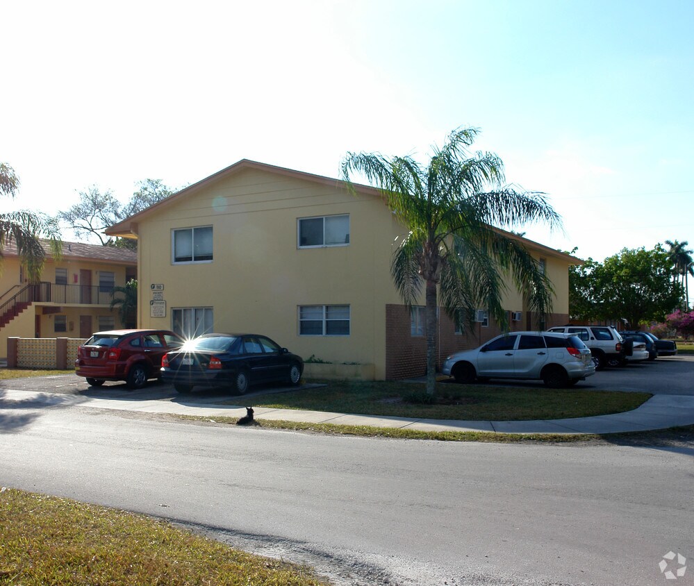 Foto del edificio - B & V Apartments