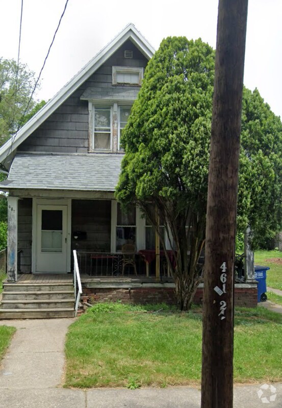 Building Photo - 437 3rd St