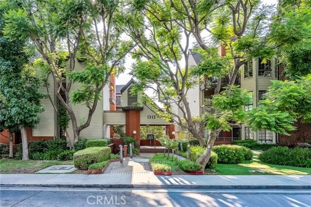 Foto principal - 1313 Valley View Rd