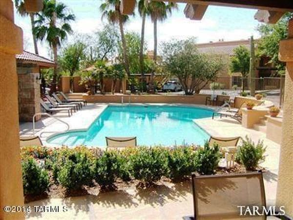 Pool - 6651 N Campbell Ave