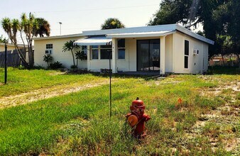Building Photo - 161 6th Dr SW