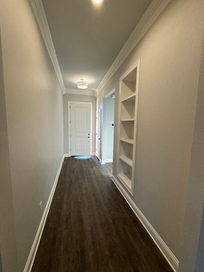 Building Photo - Owner offering a monthly Military discount for active military! Haughton School District... Close...