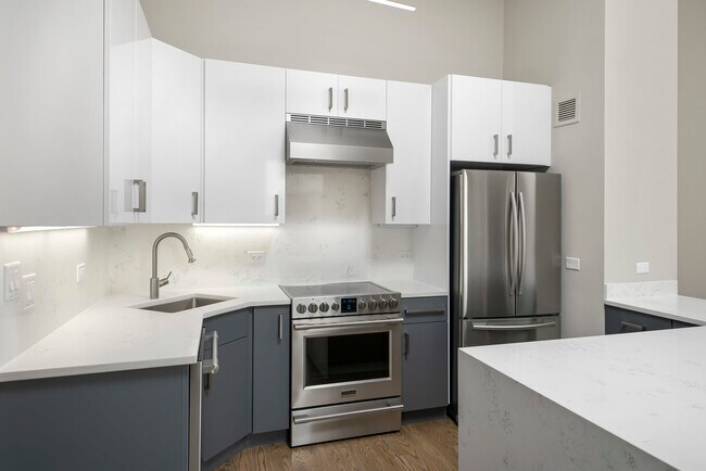 Building Photo - 777 S State St