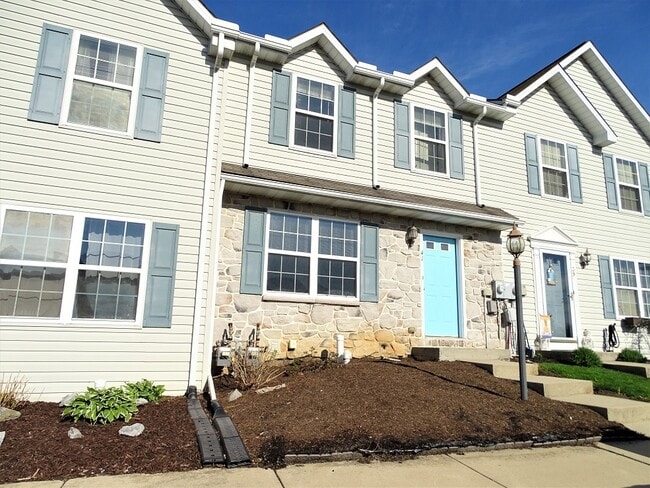 Building Photo - 41 Laurel Dr