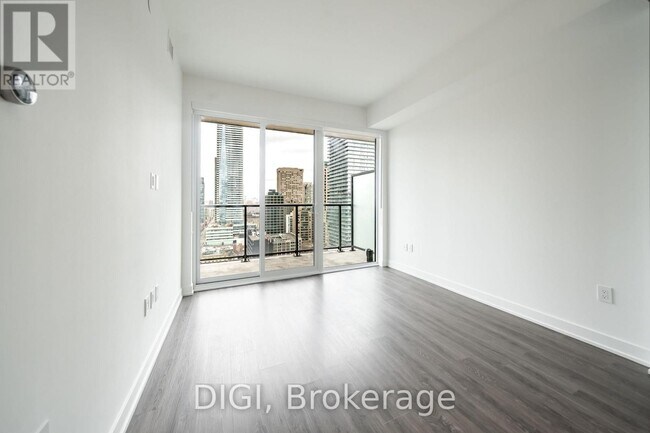 Building Photo - 8 Gloucester St