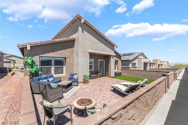 Foto del edificio - 292 Whitney Crest St