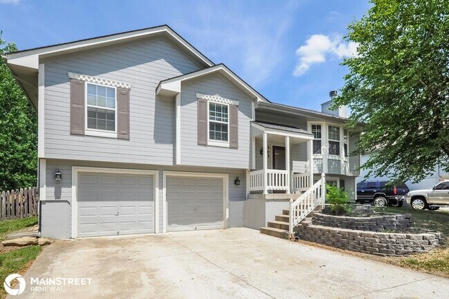 Building Photo - 503 S Huntsman Blvd, Raymore, MO 64083