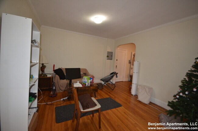 Foto del edificio - 2039 Commonwealth Ave
