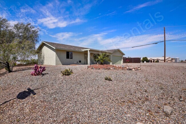 Foto del edificio - FURNISHED 2bd 2ba HOME