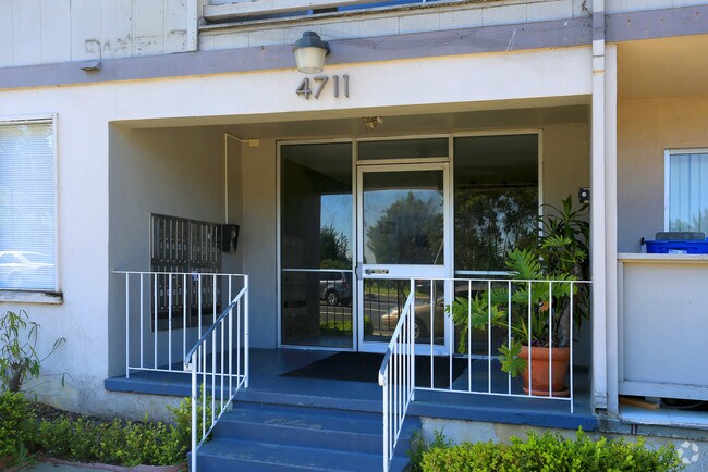 Entrance - 4711 Callan Blvd