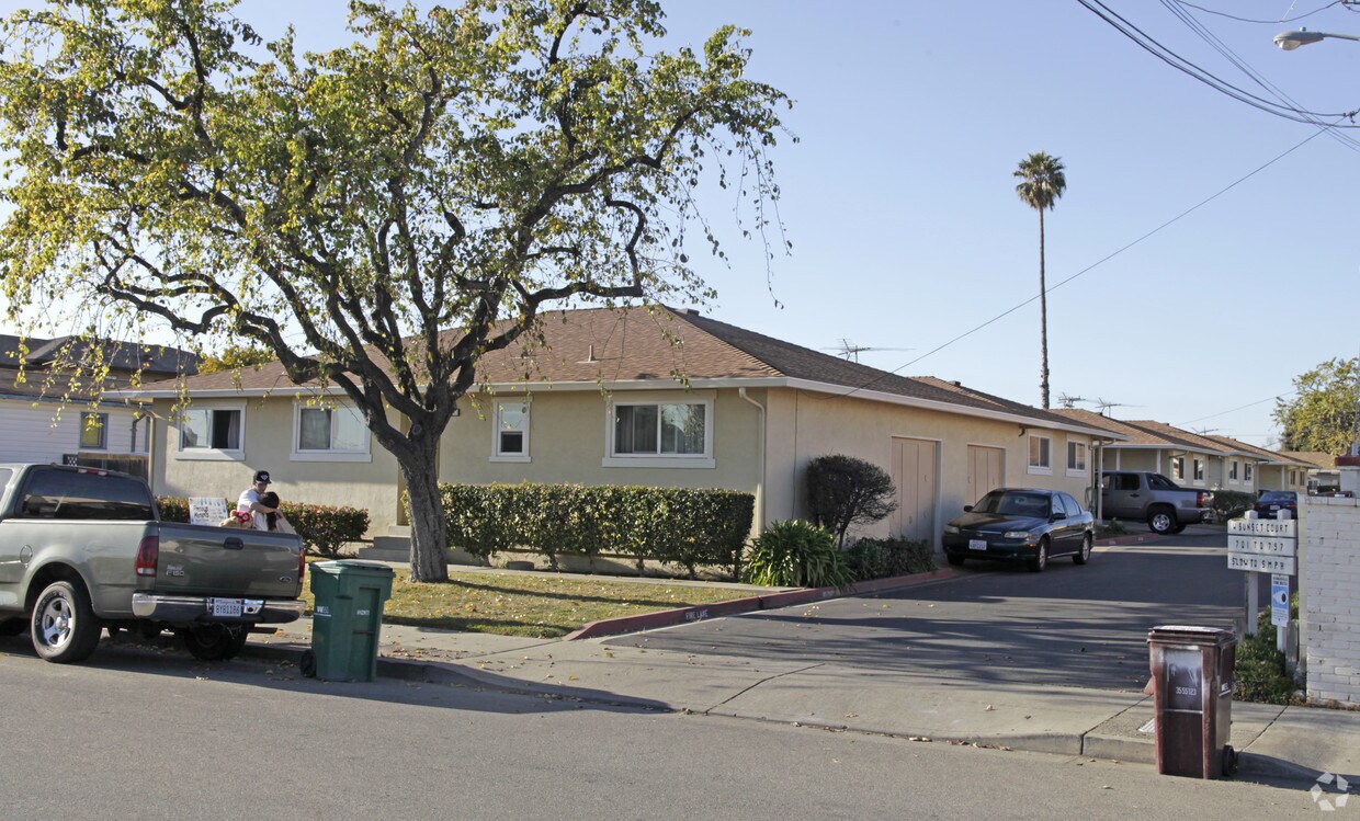 Foto principal - West Sunset Court