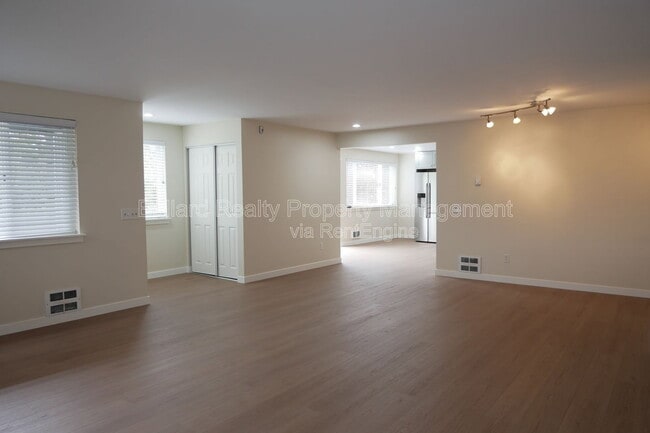 Foto del edificio - 6116 22nd Ave NW