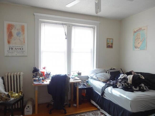 Building Photo - 46 Ashford St