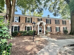 Building Photo - 6700 Roswell Rd