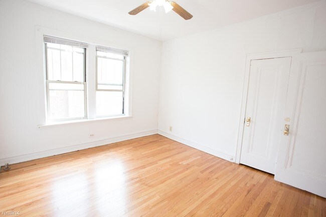 Building Photo - 5046 S Woodlawn Ave