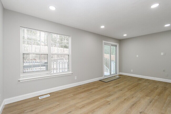 Foto del edificio - 313 Mews Ct