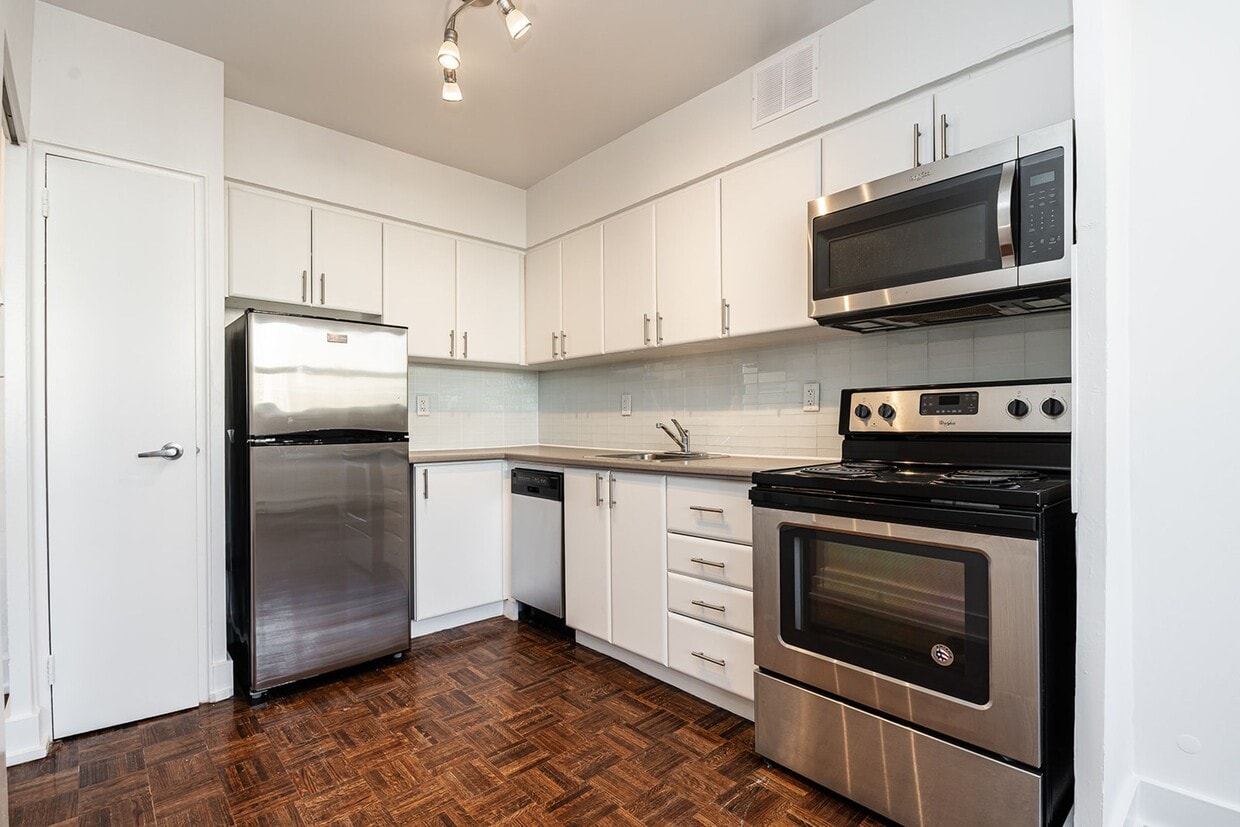 263 Dixon Rd Unit 1111, Toronto, ON M9R 1R7 Apartment for Rent in