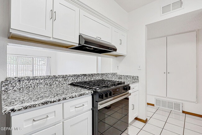Building Photo - 10914 Pelhem Rd