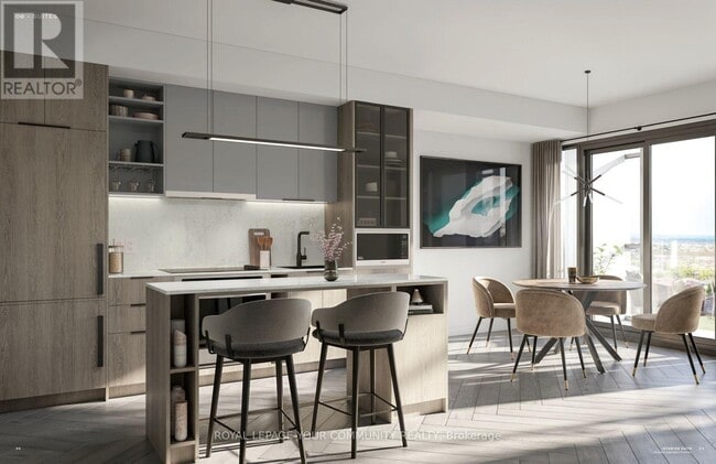 Building Photo - 1007 The Queensway