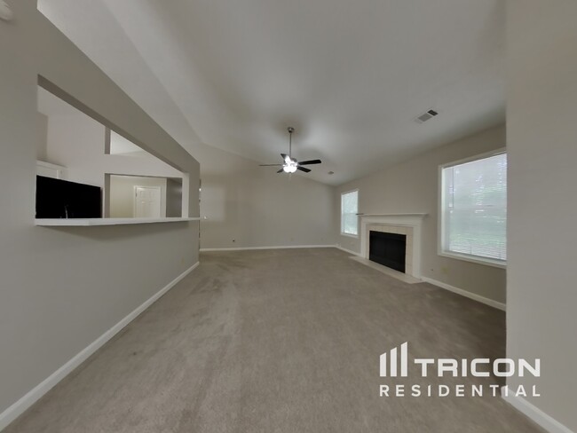Building Photo - 1020 Braddock Cir