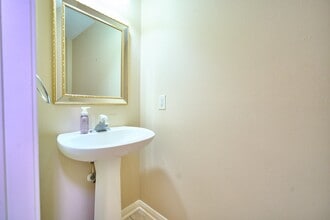 Building Photo - 9111 Winkbow Dr