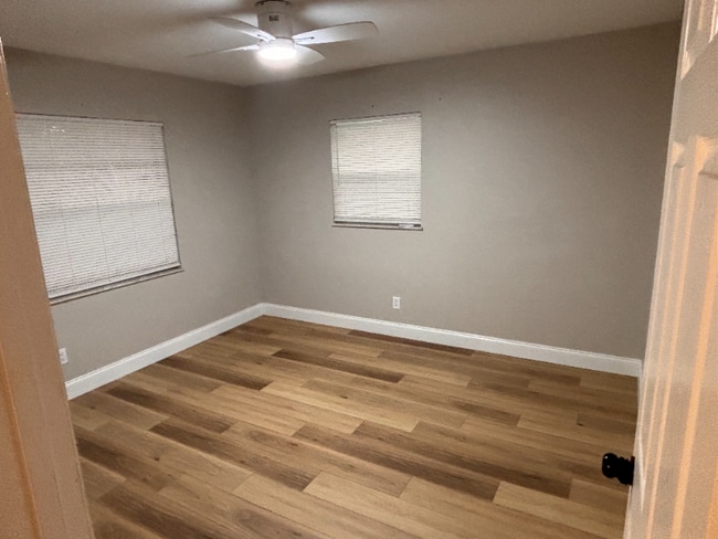 Foto del edificio - 38351 A Ave