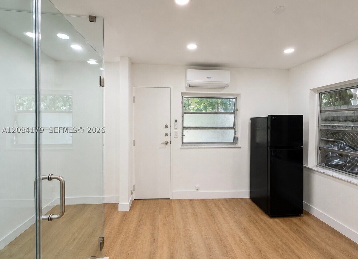 Foto del edificio - 1721 SW 14th St