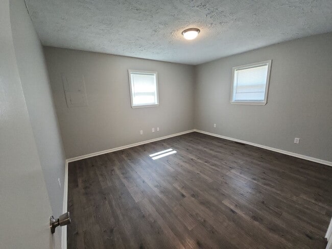 Foto del edificio - 2632 Christmasville Rd