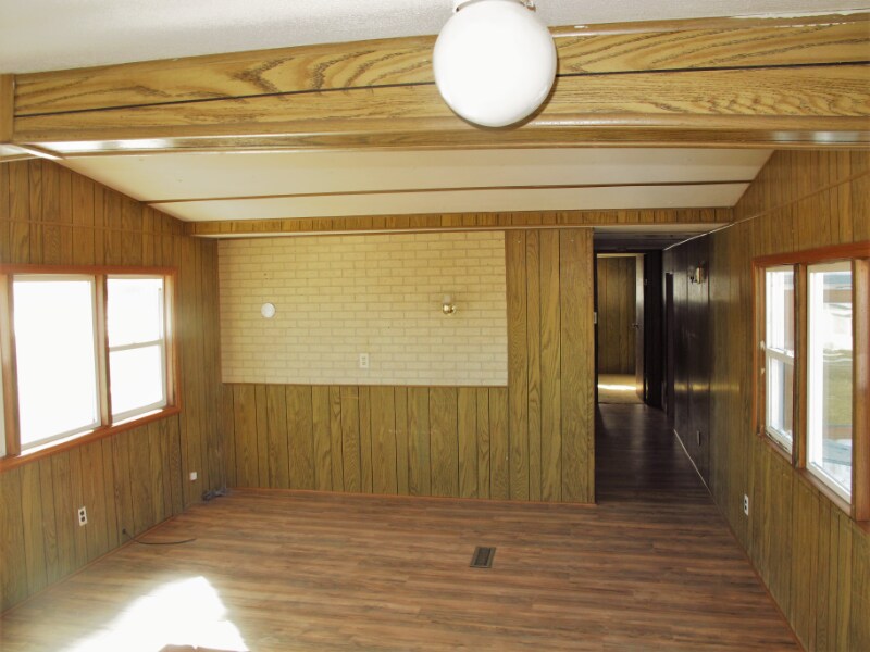 Foto del edificio - 22445 Frontage Rd