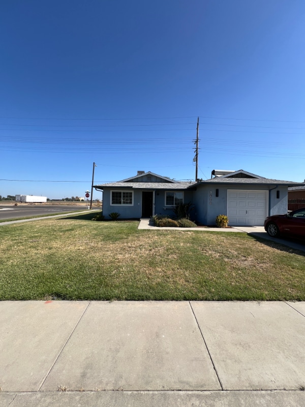 Primary Photo - 1944 Idlewood Cir